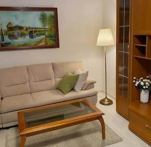 Lovely & Quiet 1-Bedroom Condo With Free Parking